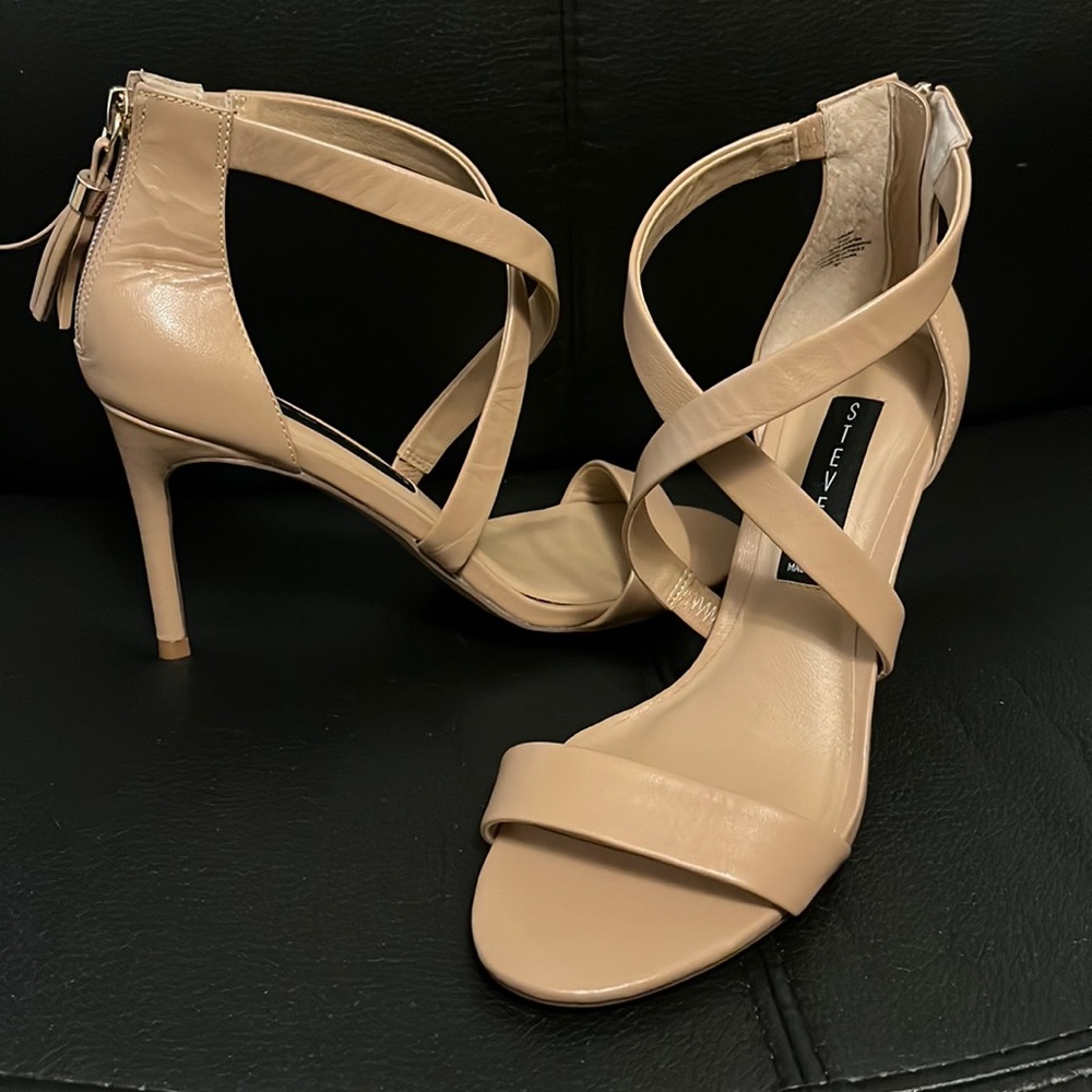 Steven by Steve Madden Nahlah Tan Strap Sandal Heel Size 8.5